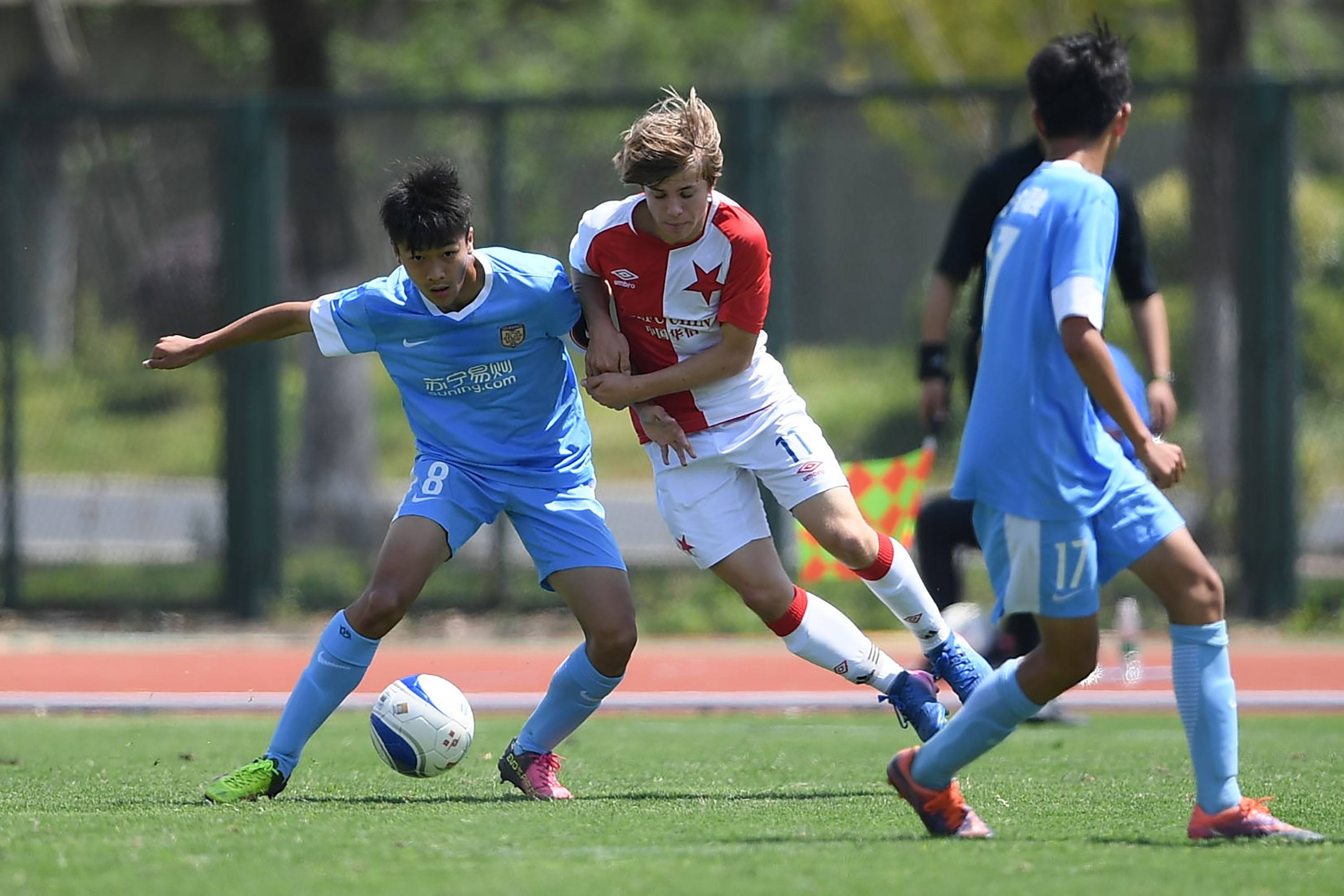 欧冠并不总 欧冠并不总