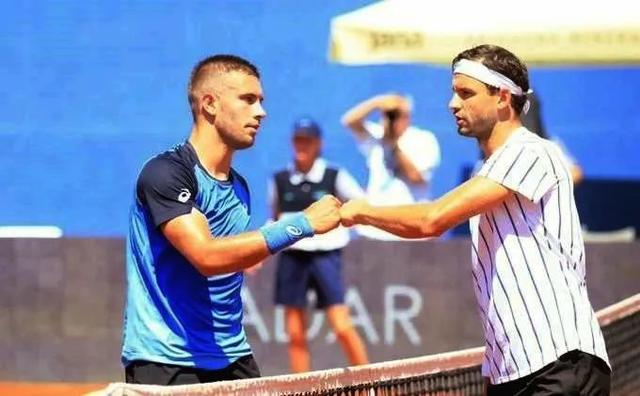 在赛程密集 在赛程密集